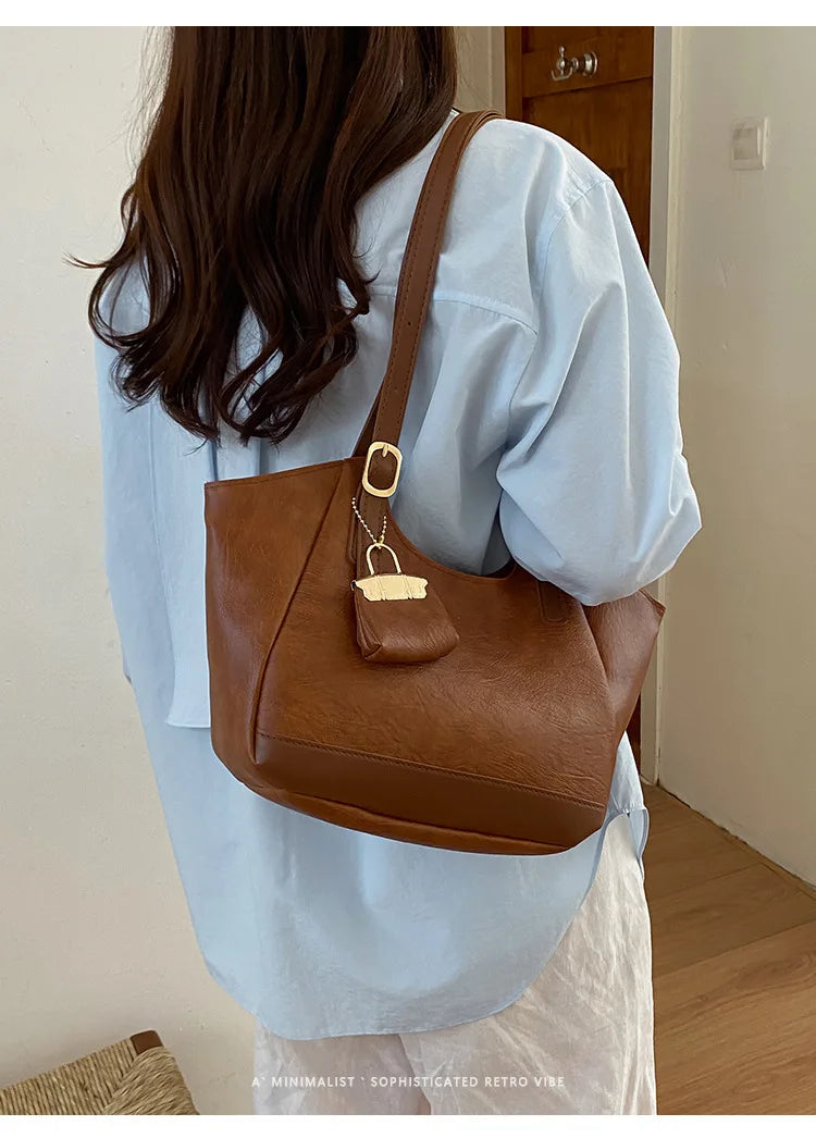 Classic Retro Shoulder Bag