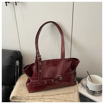 Numa Glossy Patent Tote
