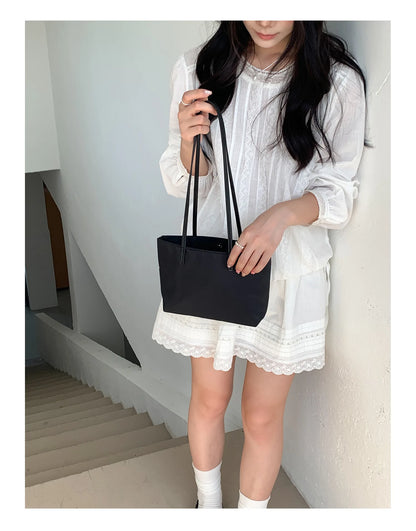 Minimalist Shoulder Bag
