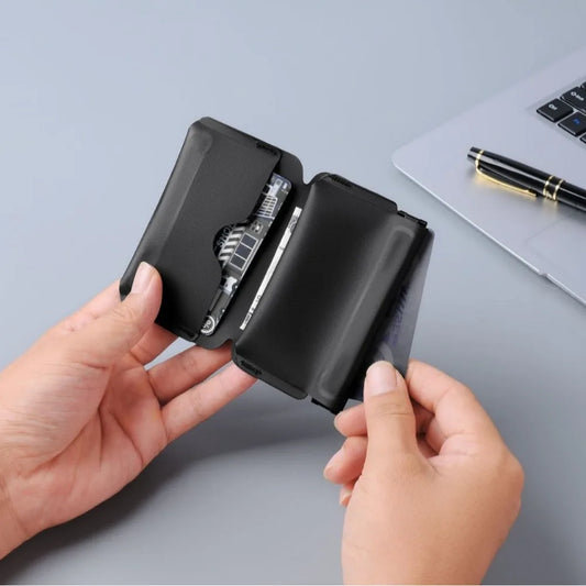 Minimalist Magnetic EDC Wallet