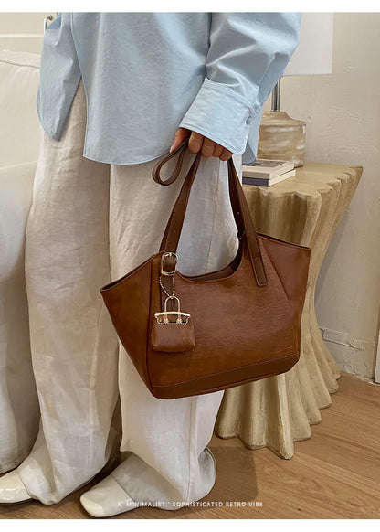 Classic Retro Shoulder Bag