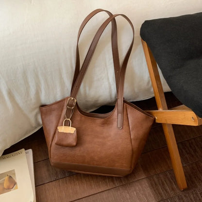 Classic Retro Shoulder Bag
