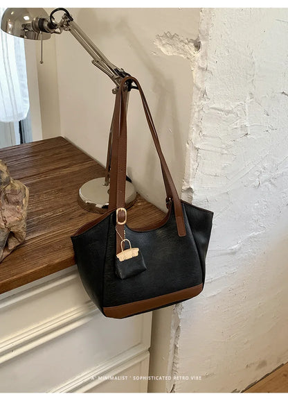 Classic Retro Shoulder Bag